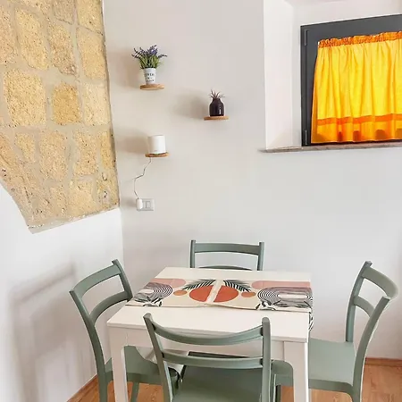 Chiostro San Marco 2* טרקיניה